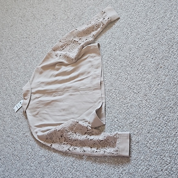 New INC International Concept  Floral Lace Arms Summer and Fall Blouse J… - Picture 7 of 10